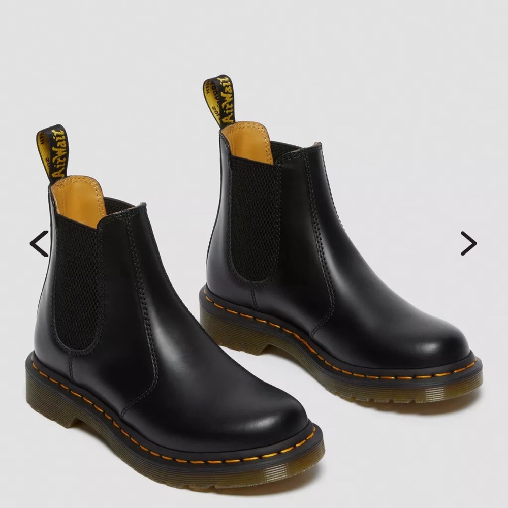 2976 WOMEN'S SMOOTH LEATHER CHELSEA BOOTS